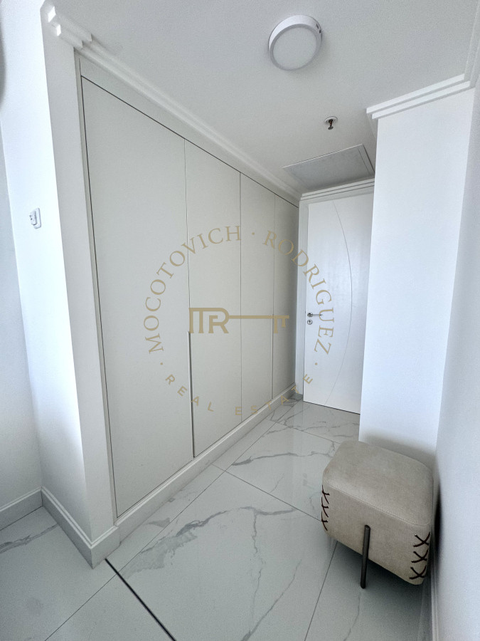 Apartamento ID.3384 - Apartamento Premium de tres suites frente al mar. Alquiler anual