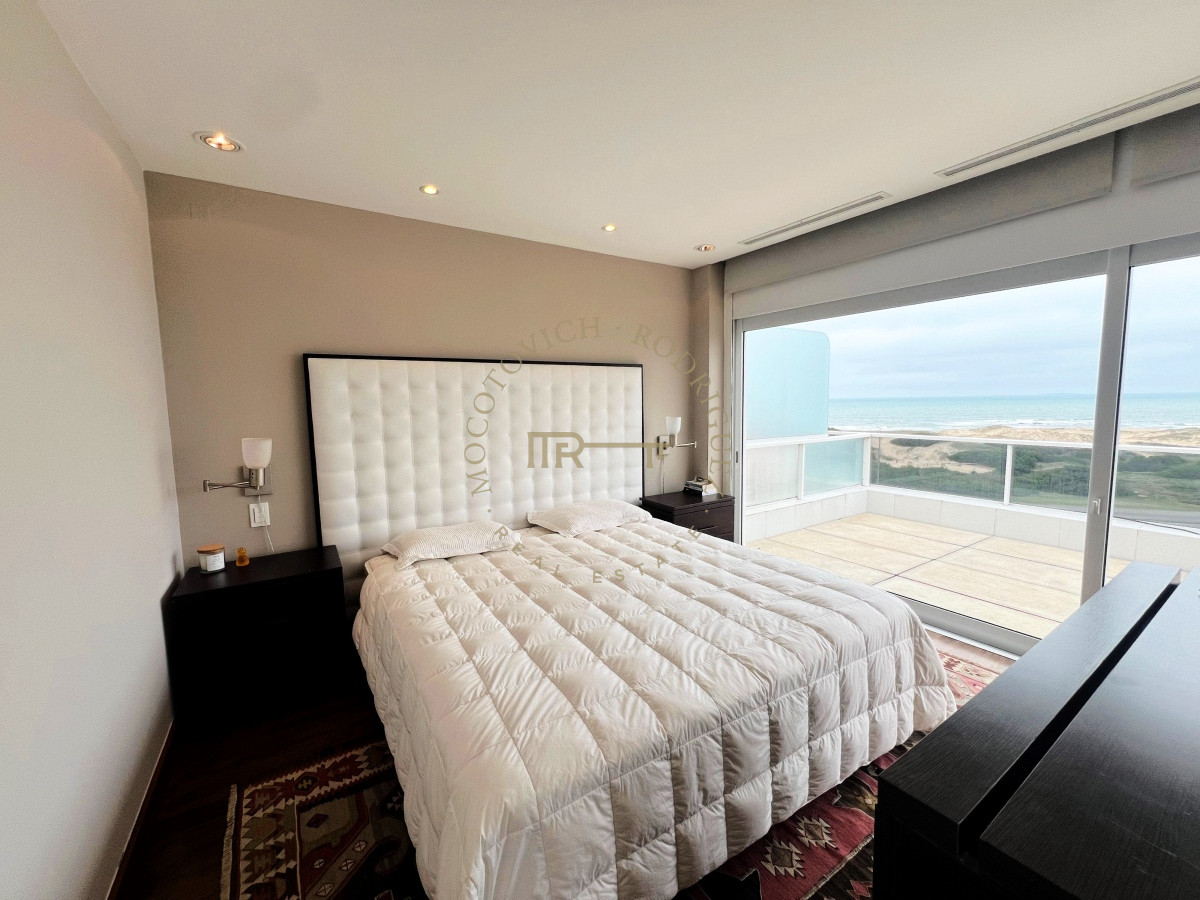 Apartamento ID.2379 - Espectacular apartamento en venta 6 dormitorios, barbacoa y loft en la brava. Vista al mar.-