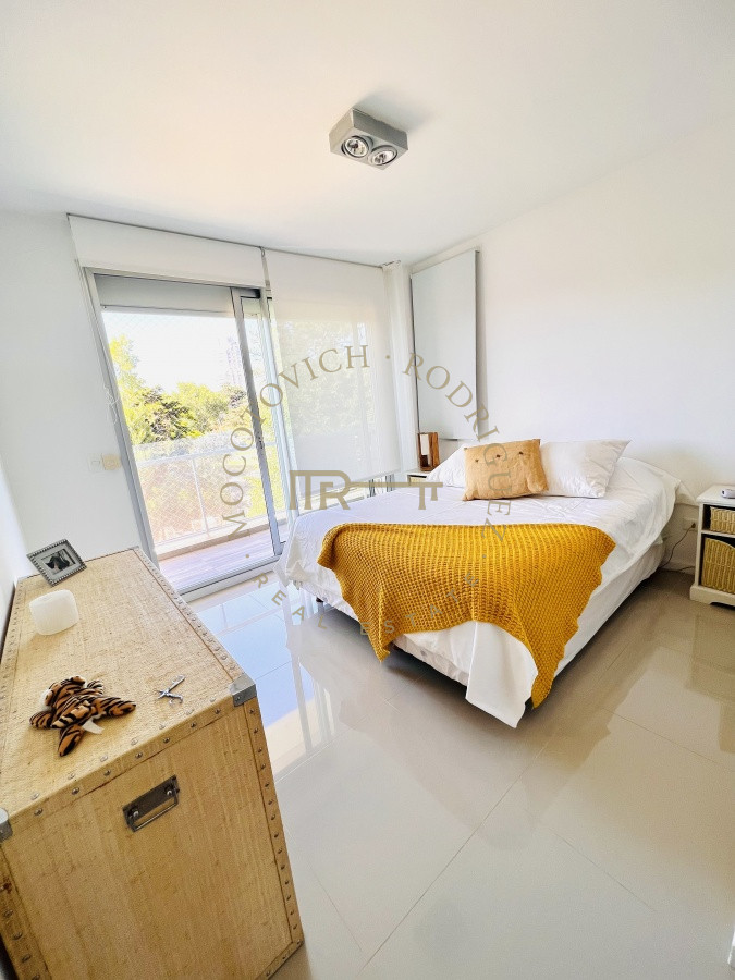 Apartamento ID.57 - Emerald apartamento en venta - 3 dormitorios + den- piscina  - Mansa Penthouse Punta del Este