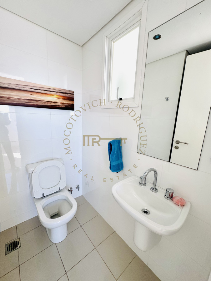 Apartamento ID.3238 - Alquiler temporal  2 domitorios y dep. de servicio. Aquarela Punta del Este. 2027