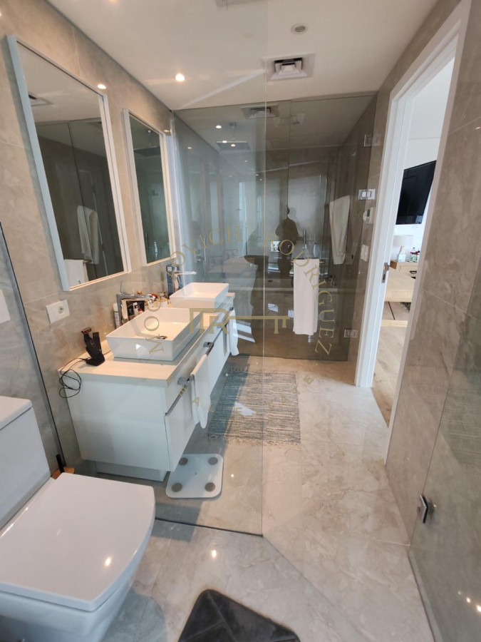 Apartamento ID.3800 - Apartamento en Trump Tower de 2 dormitorios piso alto con vista.