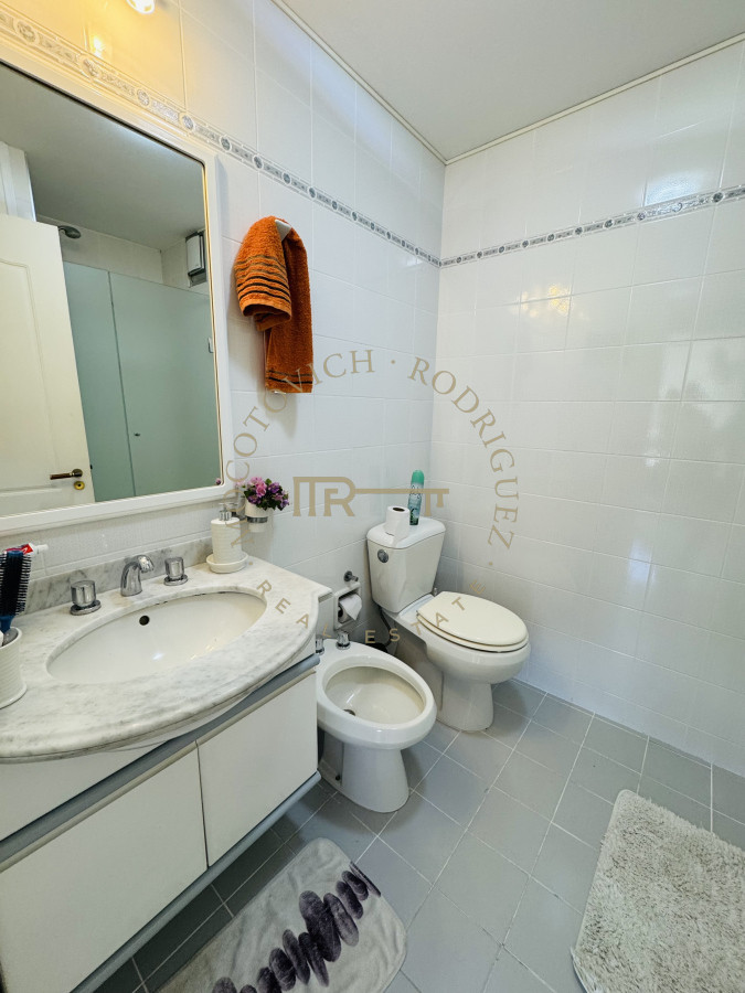 Apartamento ID.3034 - Alquiler para temporada. Apartamento de 2 dormitorios Playa Mansa