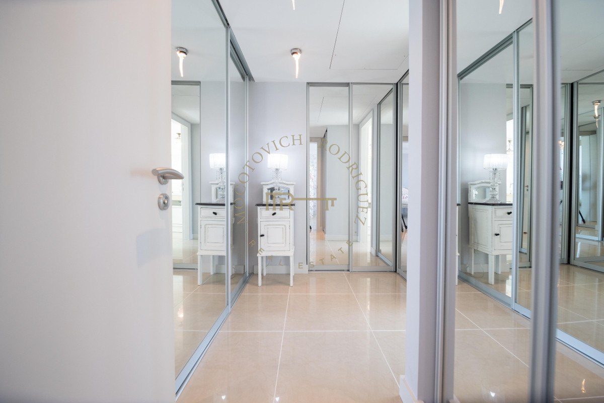 Apartamento ID.3032 - Torre Aquarela exclusivo apartamento en venta 4 dormitorios y dep. de servicio.