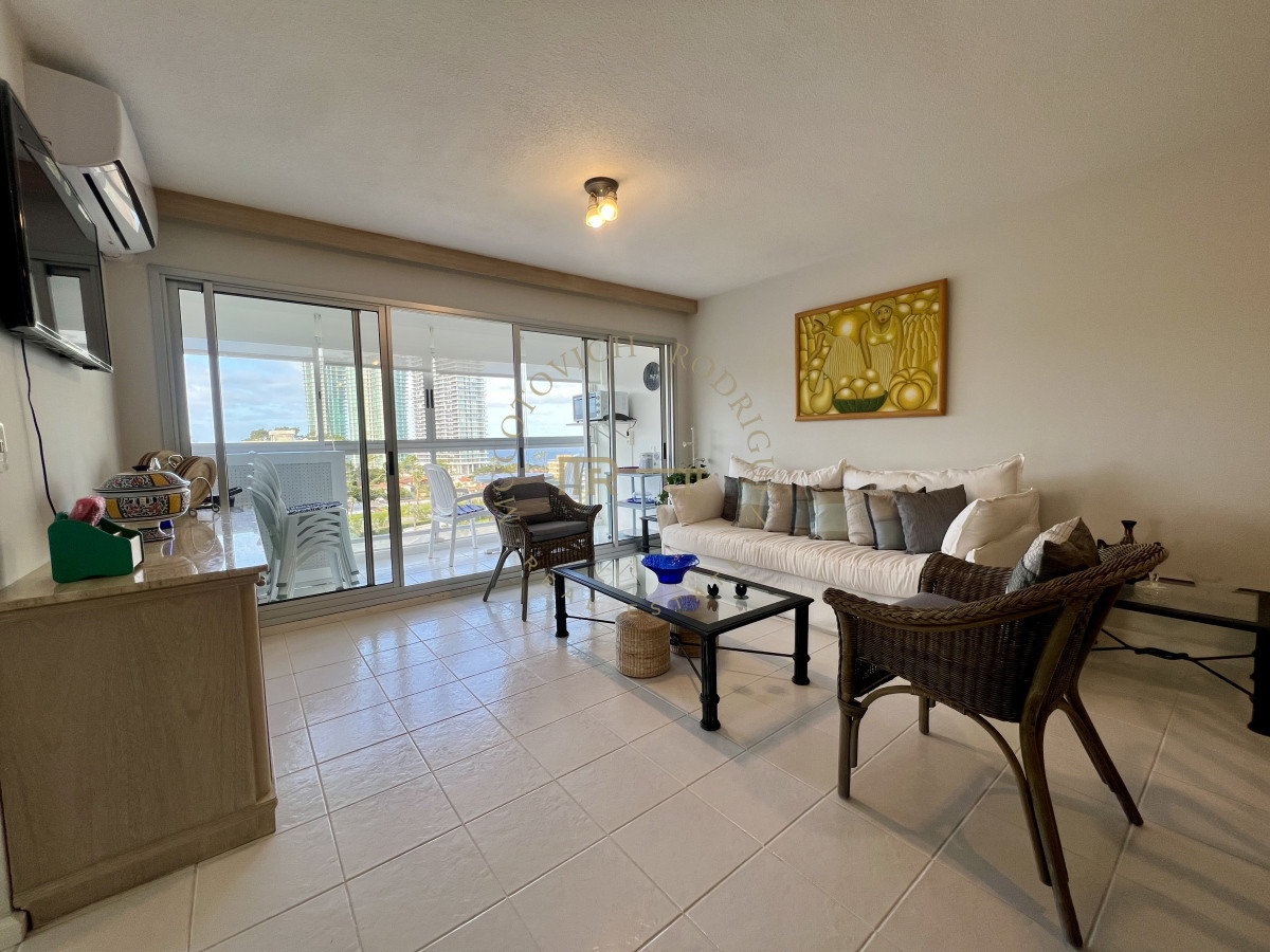 Apartamento ID.3268 - Apartamento 3 dormitorios en alquiler anual. Punta del este.
