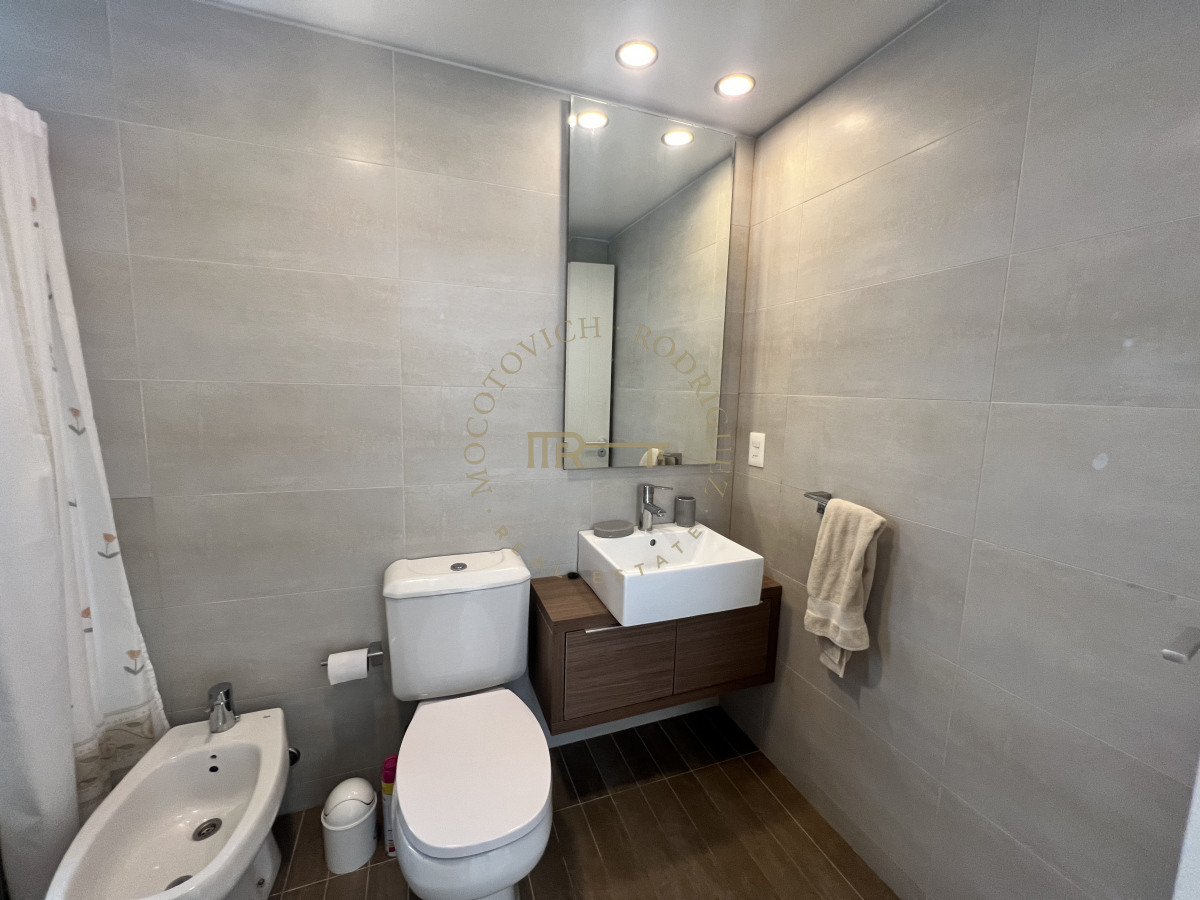 Apartamento ID.3226 - Apartamento de 1 dormitorio a pasos de todo y con amenities. Punta del Este. Verano 2026