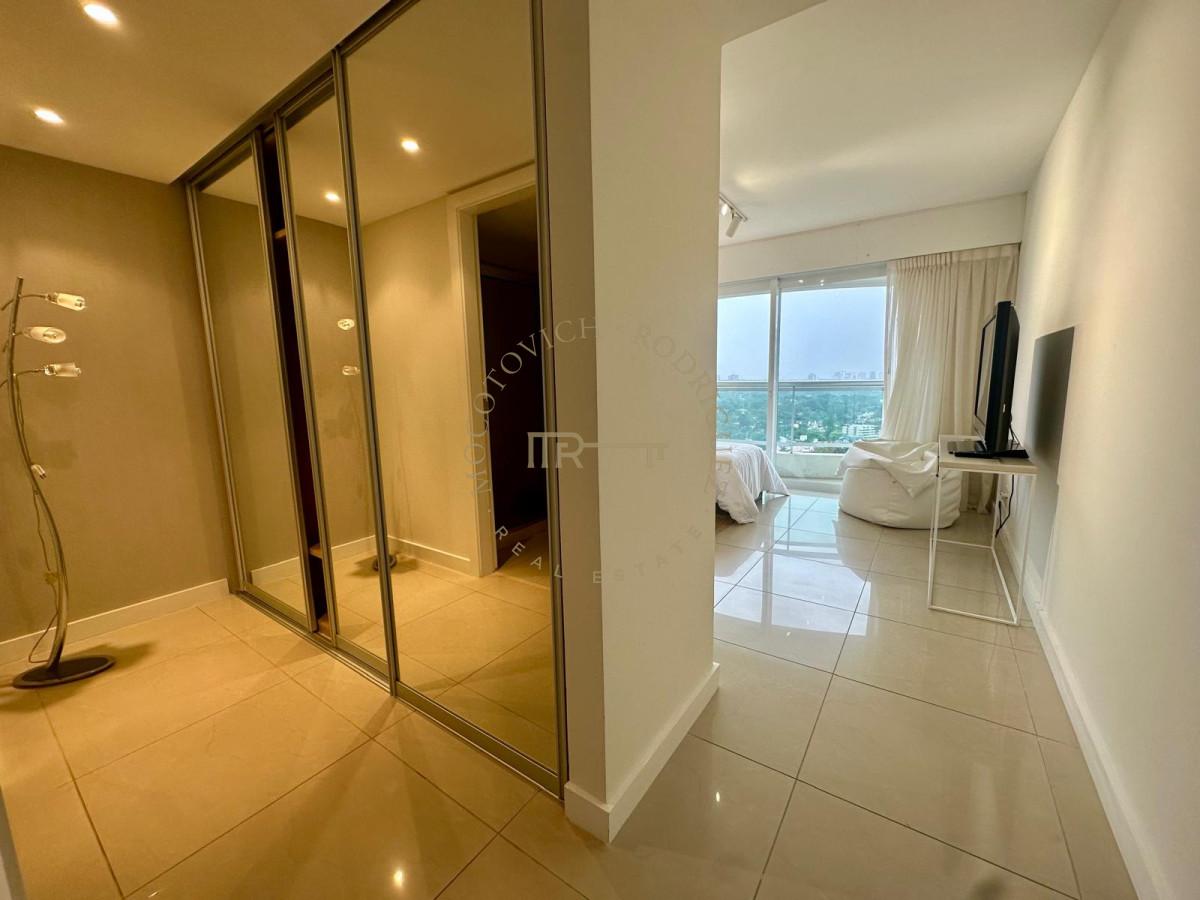Apartamento ID.3088 - Alquiler 4 dormitorios con amenities. Punta del Este. 