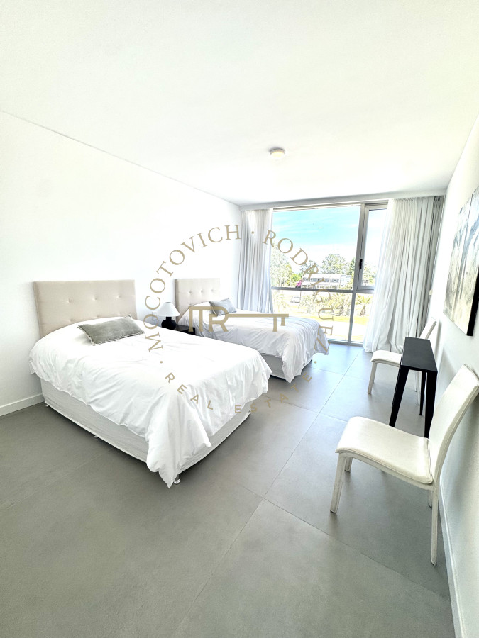 Apartamento ID.4087 - Apartamento de tres dormitorios y dependencia 