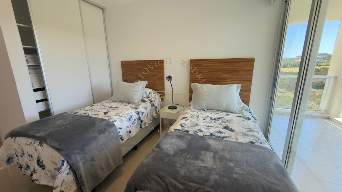 Apartamento ID.650 - Apartamento en alquiler temporal, penthouse con parrillero 3 dormitorios- Playa Brava