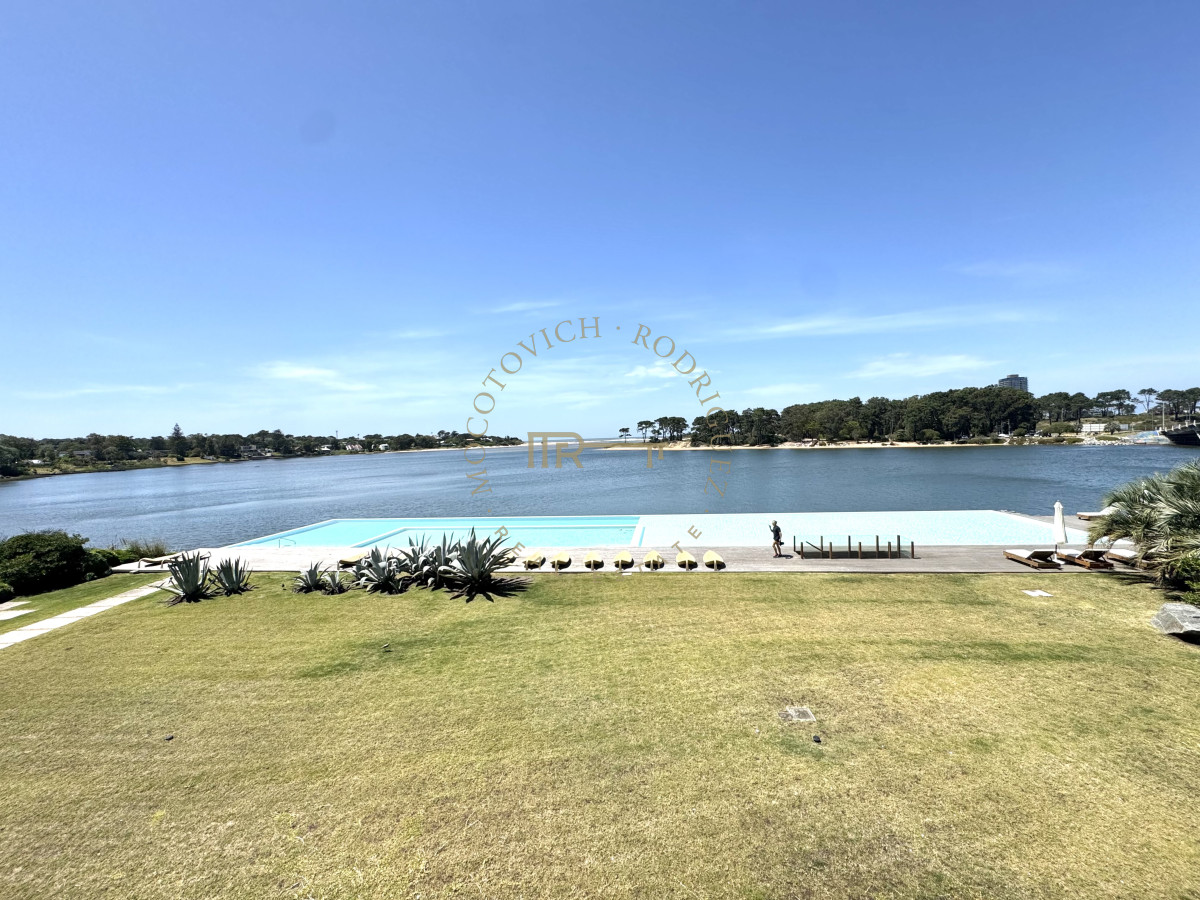 Apartamento ID.4087 - Apartamento de tres dormitorios y dependencia 