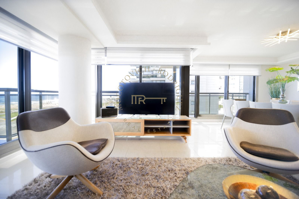 Apartamento ID.652 - Imperiale. Apartamento en venta - 4 dormitorios.-