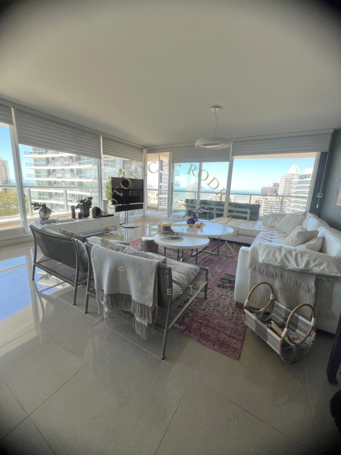 Apartamento ID.4156 - Apartamento en Alquiler en torre One I de 3dormitorios