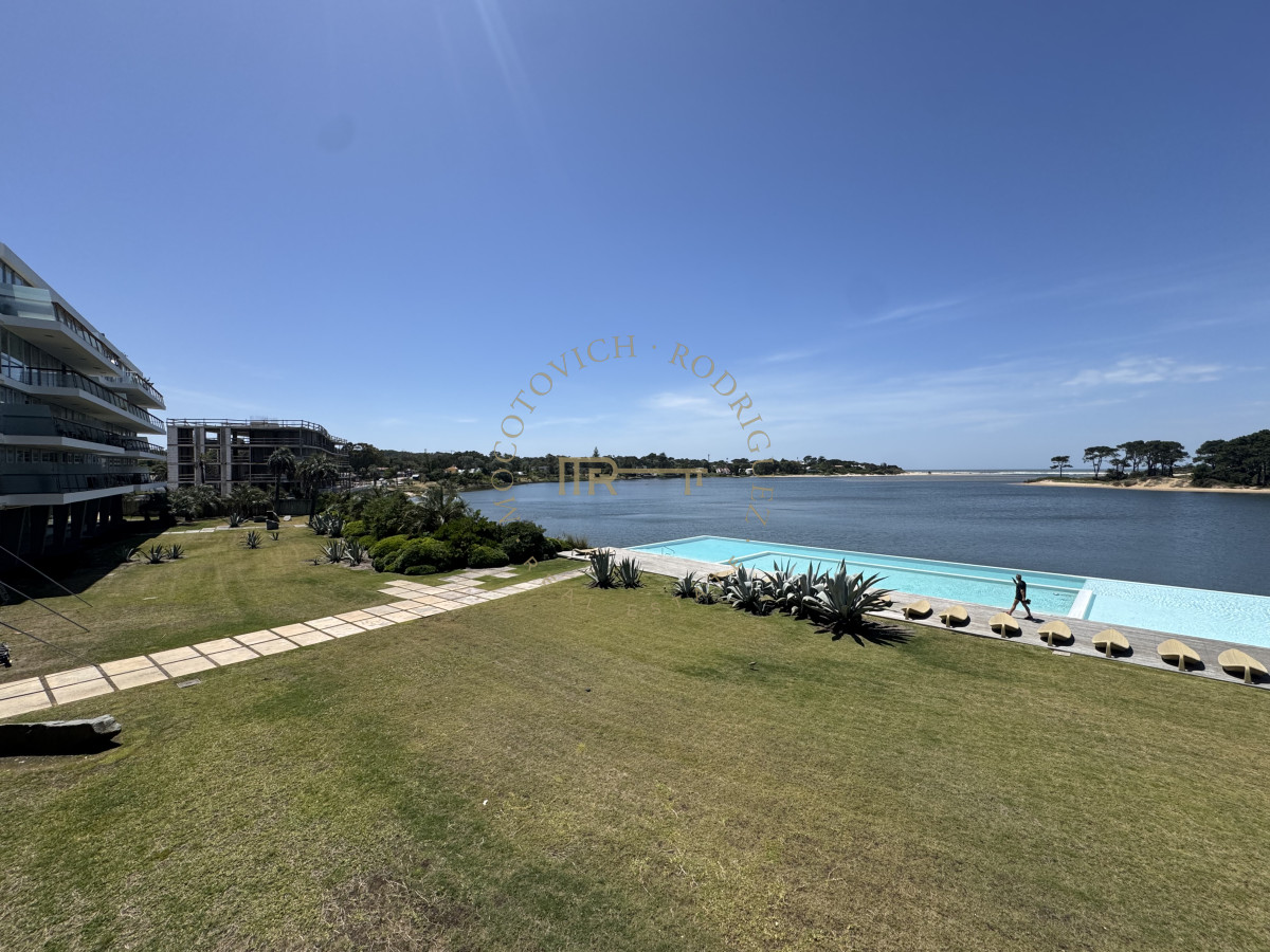Apartamento ID.4087 - Apartamento de tres dormitorios y dependencia 