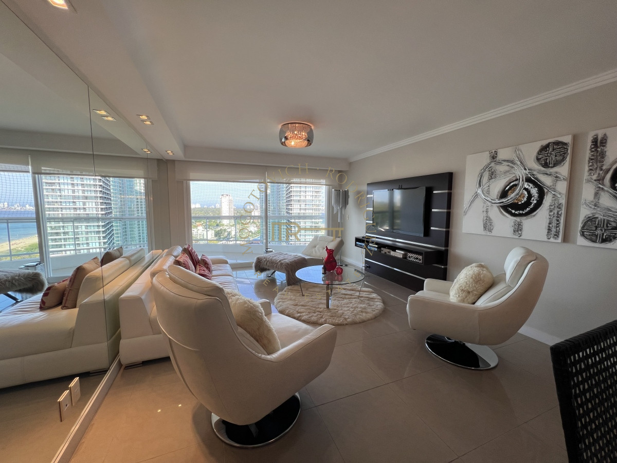 Apartamento ID.23 - Aquarela apartamento en alquiler 2 dormitorios - Playa Mansa Punta del Este