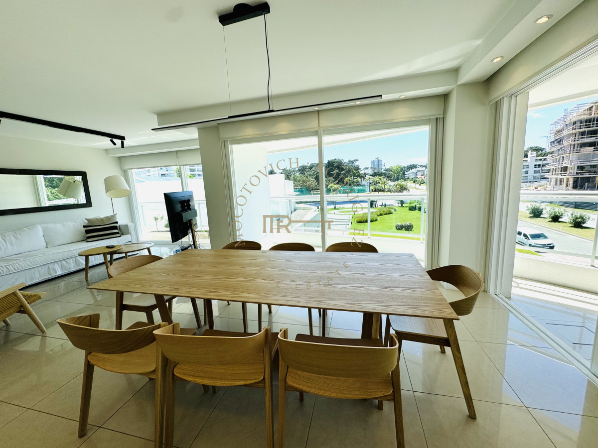 Apartamento ID.2635 - En venta. Apartamento en Torre Aquarela. 2 Dormitorios y dep. de servicio. 