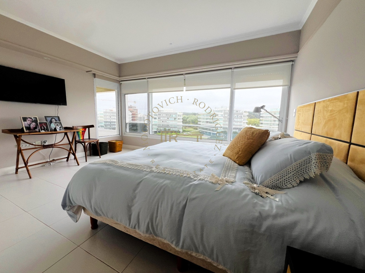 Apartamento ID.2379 - Espectacular apartamento en venta 6 dormitorios, barbacoa y loft en la brava. Vista al mar.-