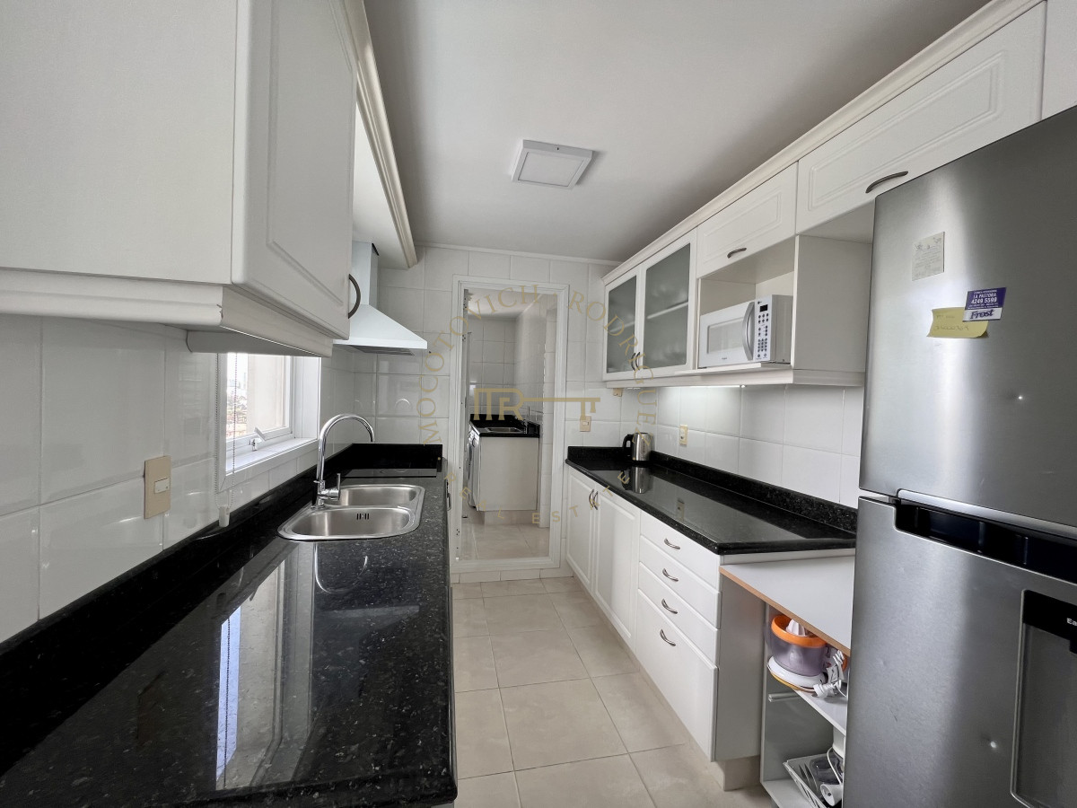 Apartamento ID.289 - Apartamentoen venta  Millenium  3 dormitorios más dep. Playa Mansa Punta del Este.