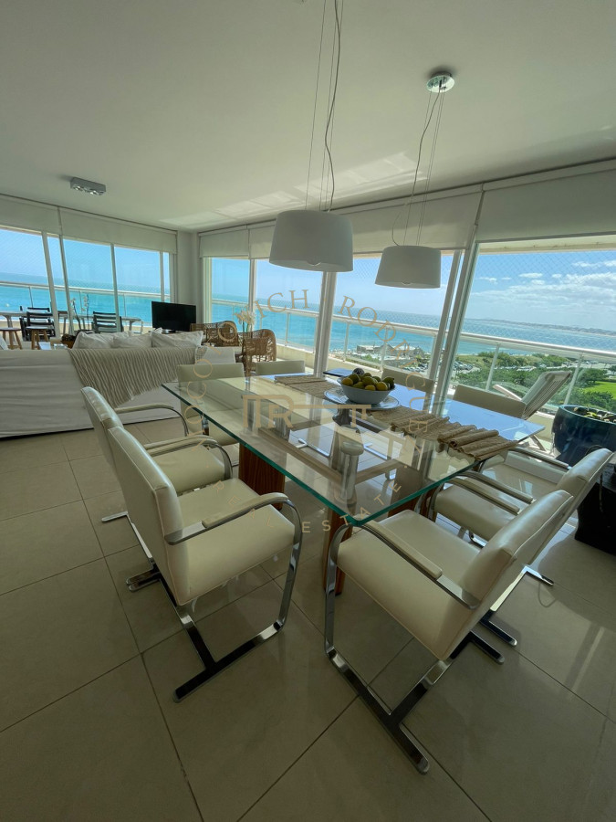 Apartamento ID.19 - Torre Aquarela 3 dormitorios y dependencia en alquiler febrero 2024.