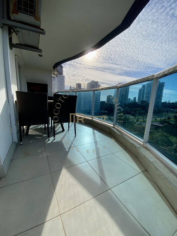 Apartamento ID.2255 - Casino Tower tres dormitorios en alquiler de verano 2024. 