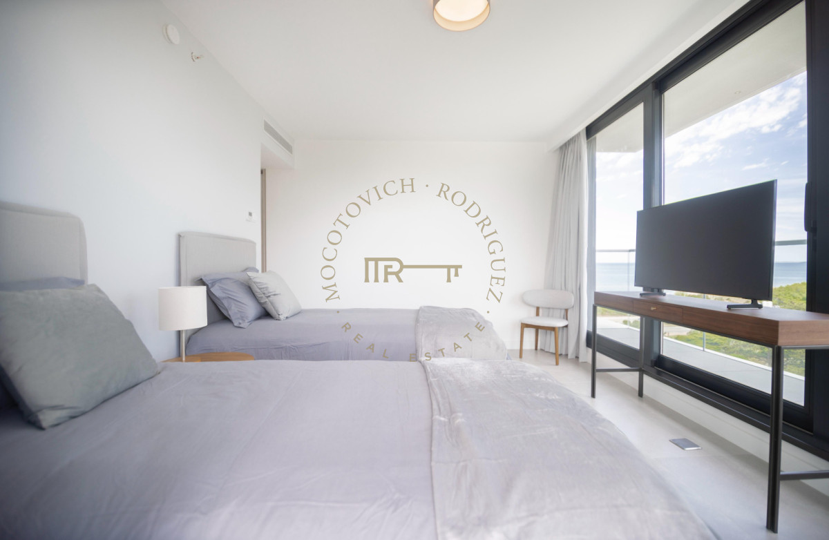 Apartamento ID.3394 - Venetian en Alquiler de verano 2026 tres suites y dependencia. Punta del Este 