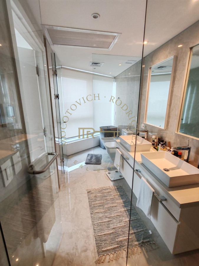 Apartamento ID.3800 - Apartamento en Trump Tower de 2 dormitorios piso alto con vista.