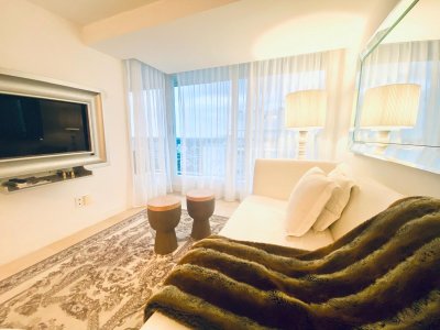 Hermoso apartamento de un dormitorio  en venta Torre Yoo 