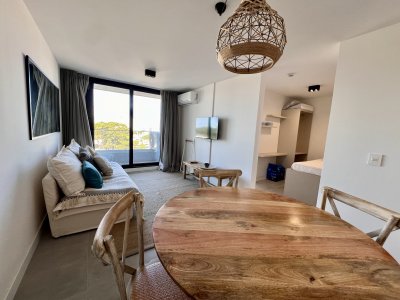 En alquiler anual apartamento de 1 y 1/2 dormitorios