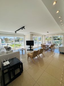 En venta. Apartamento en Torre Aquarela. 2 Dormitorios y dep. de servicio. 