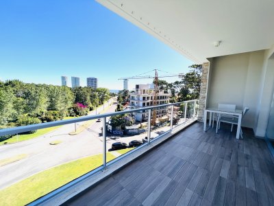VENTA DE APARTAMENTO DE 3 DORMITORIOS EN MANSA PUNTA DEL ESTE 