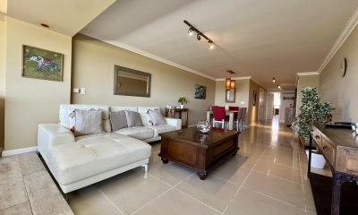 Venta 3 dormitorios en suite en Imperiale. Punta del Este Playa brava.