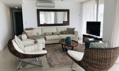 Apartamento en venta  2 dormitorios- Playa Mansa Punta del Este