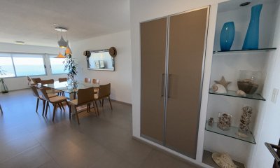 Apartamento en venta de 2 dormitorios con vista al mar