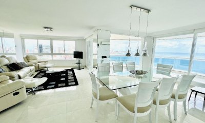 Apartamentoen venta  Millenium  3 dormitorios más dep. Playa Mansa Punta del Este.