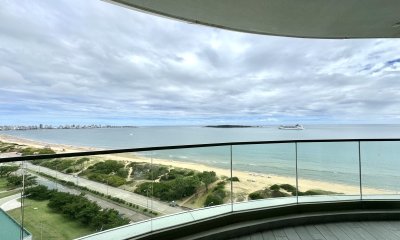 Alquiler temporal en Fendi Punta del Este 4 dormitorios en suite.