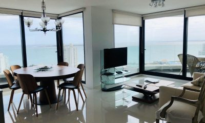 Apartamento en venta y alquiler invierno 3 dormitorios vista al mar y piscina. Art Tower Punta del Este.