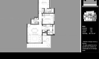 Apartamento en venta, de dos domitorios con jardín.