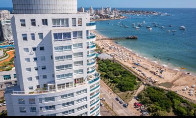 Apartamento  unificado  Playa Mansa paradas frente al mar