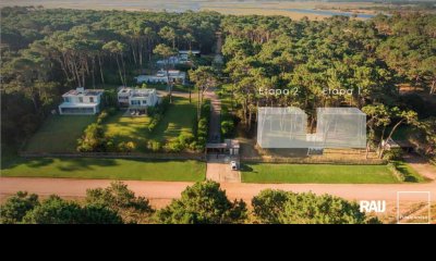 Apartamento de 2 dormitorios en punta del este, Playa Brava