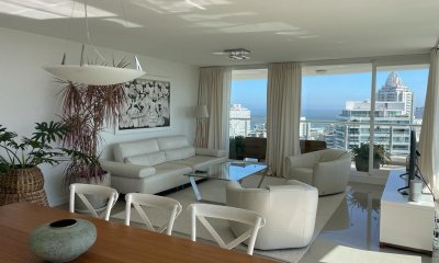 Apartamento en venta de 4 dormitorios