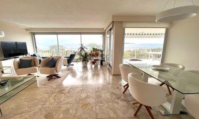Apartamento renovado con acabados de alta calidad 2 dormitorios suite, vista . Mansa Punta del Este