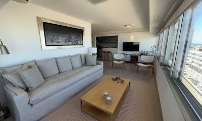 Apartamento en venta reciclado de 2 dormitorios con vista al mar. Península