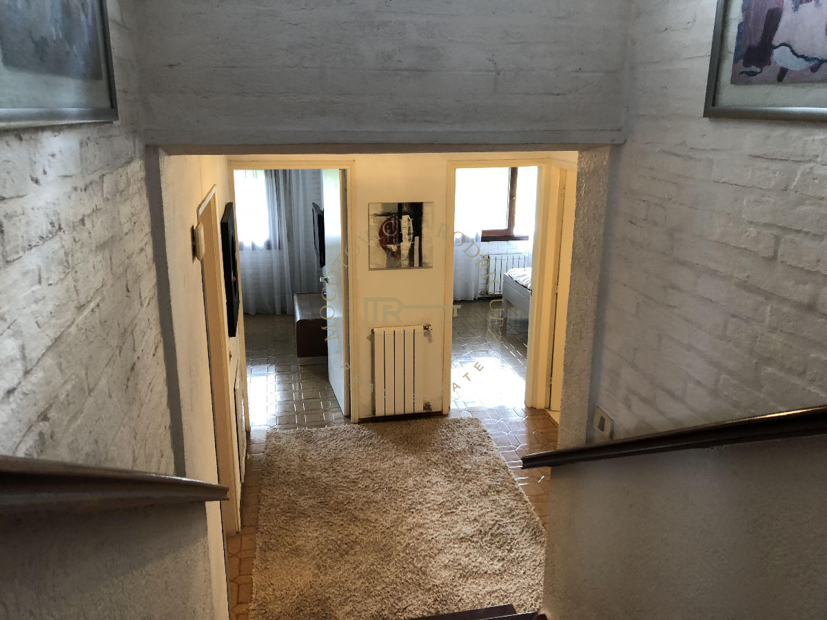 Casa ID.123 - Casa  en venta - Cantegril- Punta del Este. 5 dormitorios