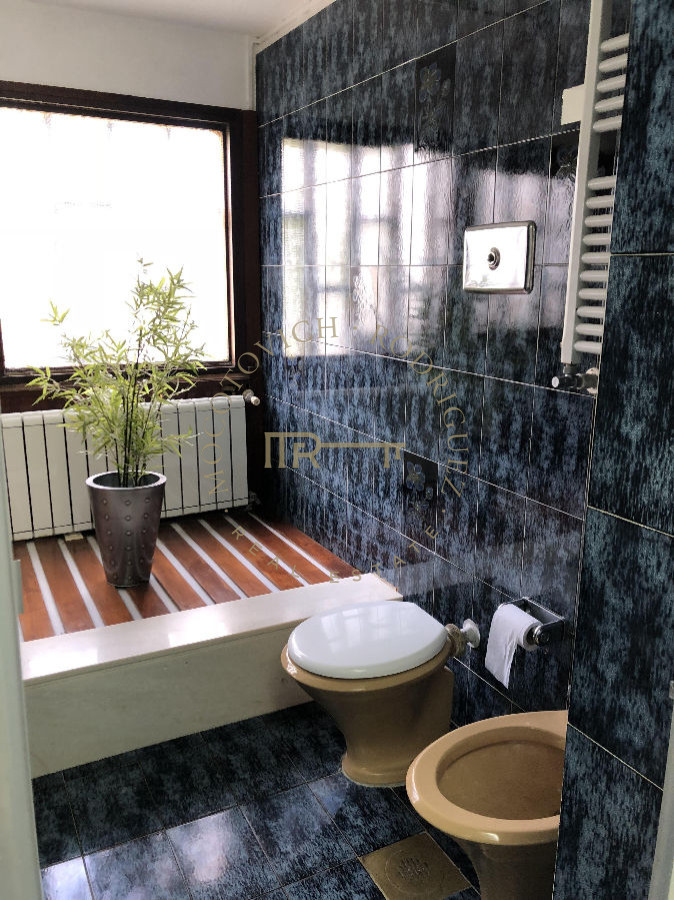 Casa ID.123 - Casa  en venta - Cantegril- Punta del Este. 5 dormitorios