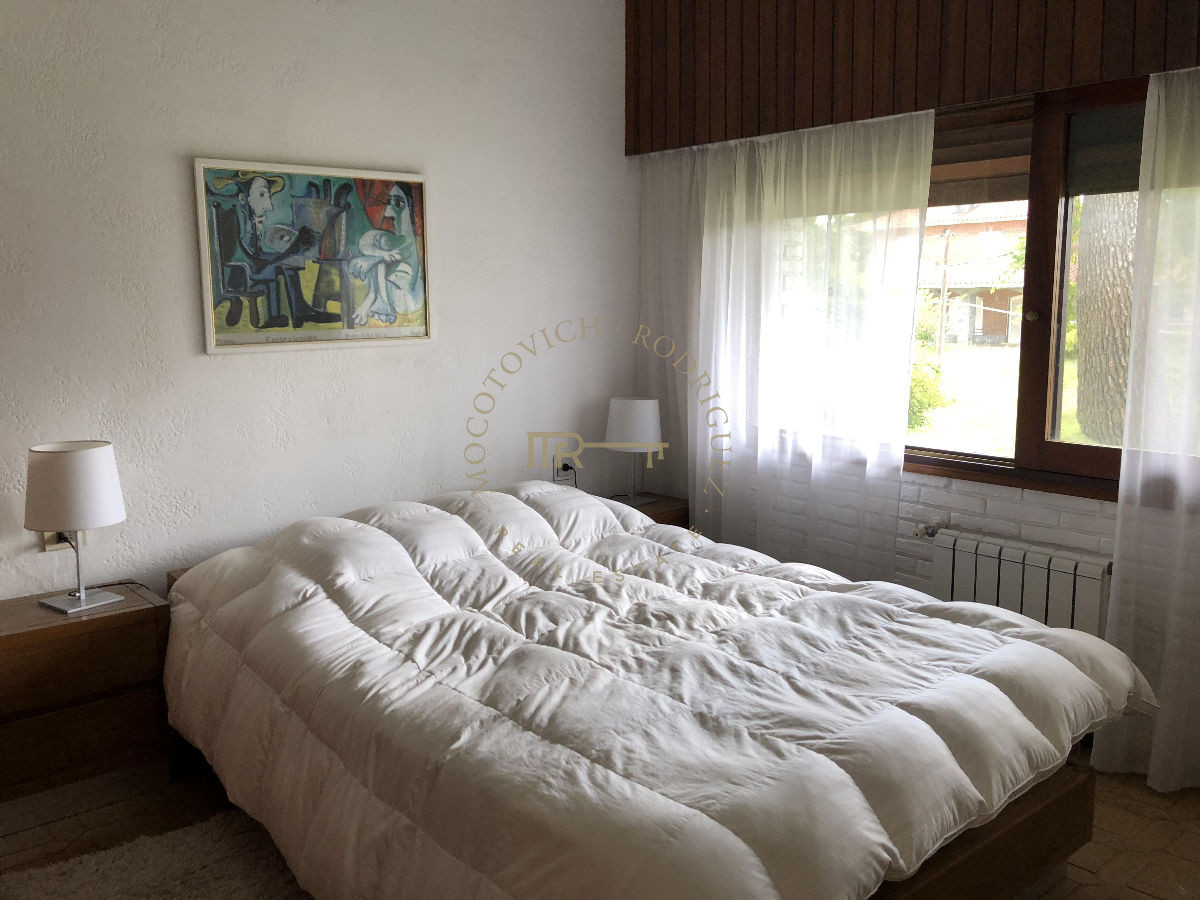 Casa ID.123 - Casa  en venta - Cantegril- Punta del Este. 5 dormitorios