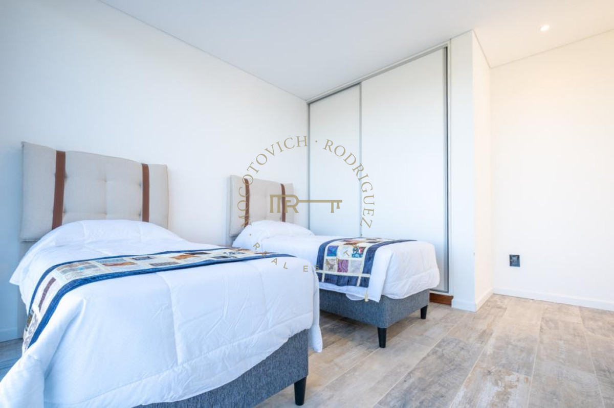 Casa ID.1632 - Excepcional Casa en Barrio Privado a Estrenar 