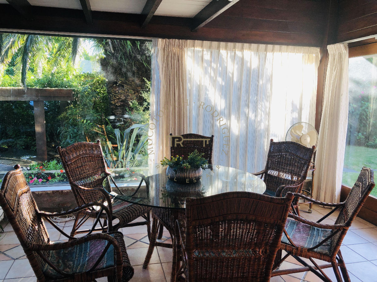 Casa ID.239 - Casa en venta  - Playa Mansa-Punta del Este