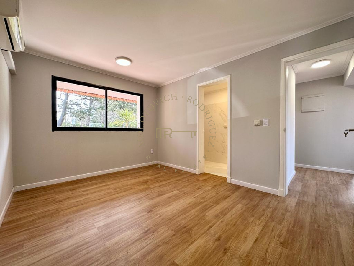Casa ID.2322 - Casa en Barrio Privado 5 dormitorios venta 