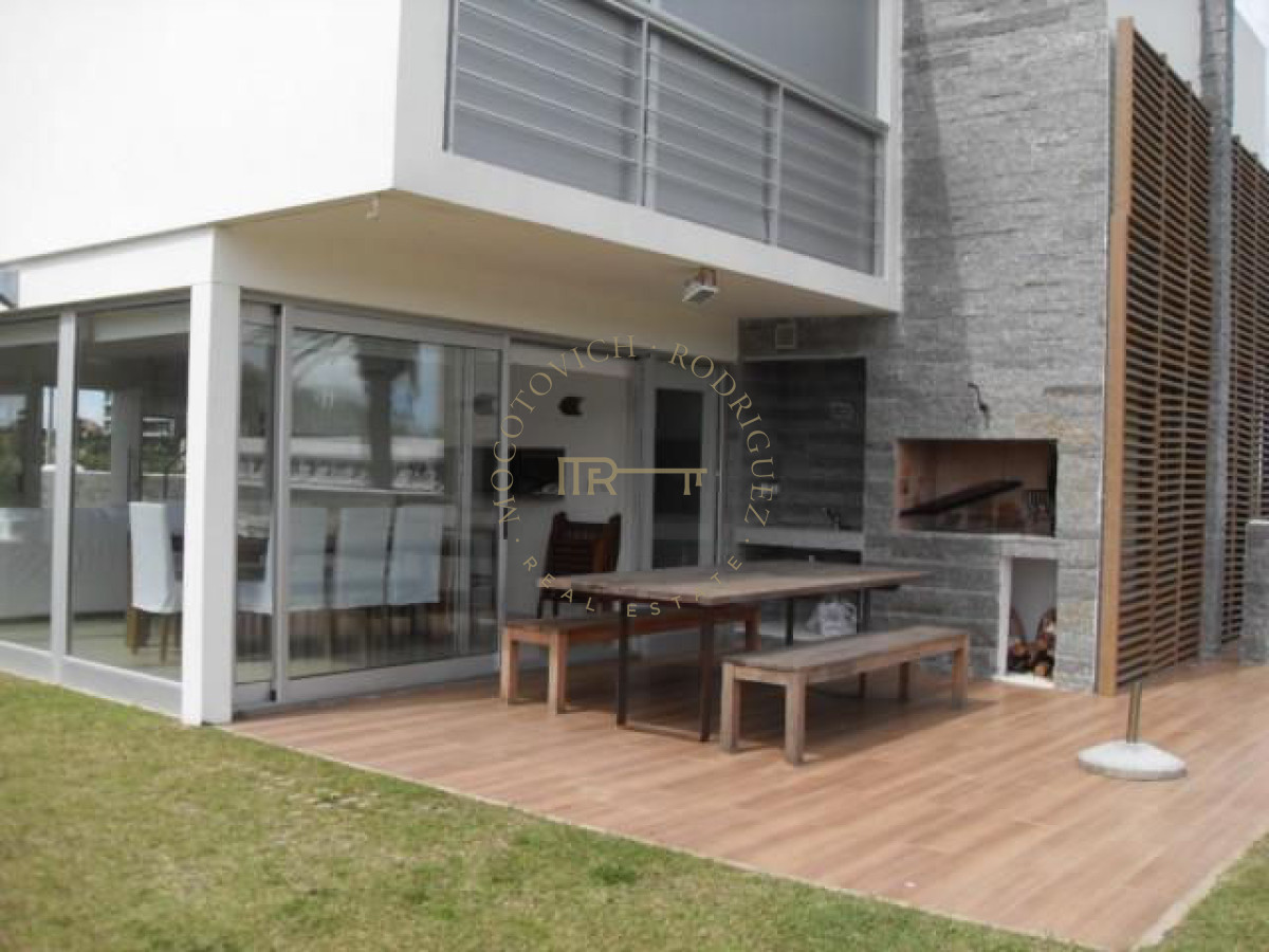 Casa ID.318 - Casa - Playa Brava