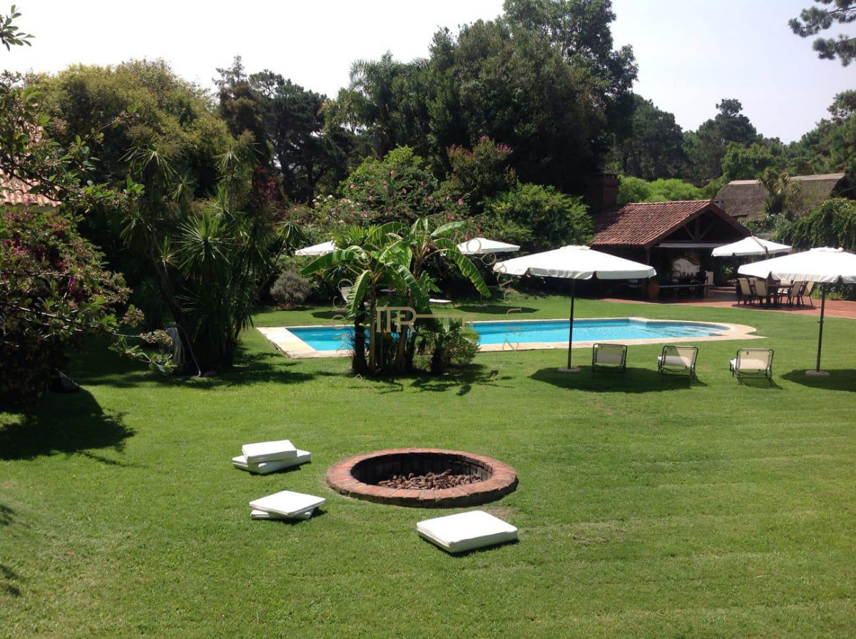 Casa ID.380 - Casa en alquiler temporal con piscina. 4 dormitorios - Paradas- Punta del Este