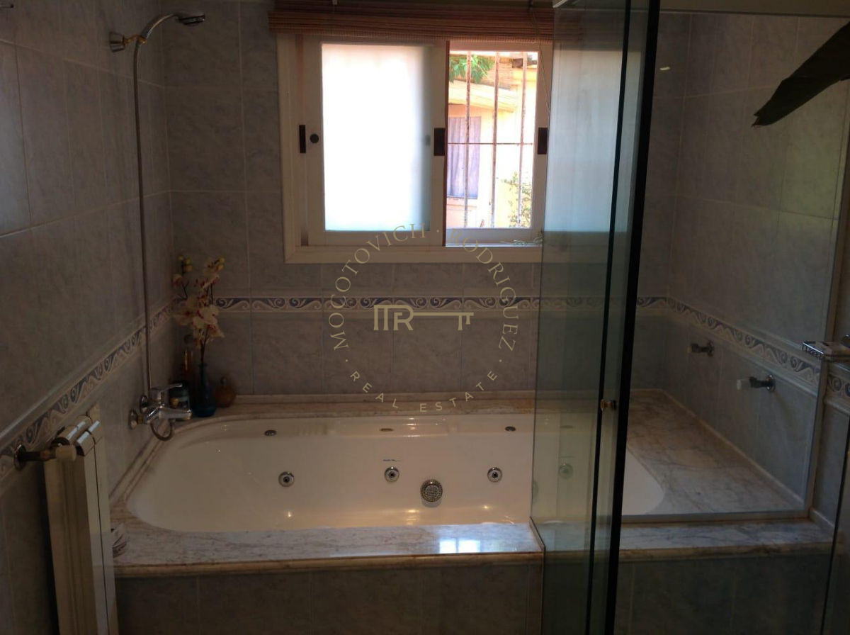 Casa ID.380 - Casa en alquiler temporal con piscina. 4 dormitorios - Paradas- Punta del Este
