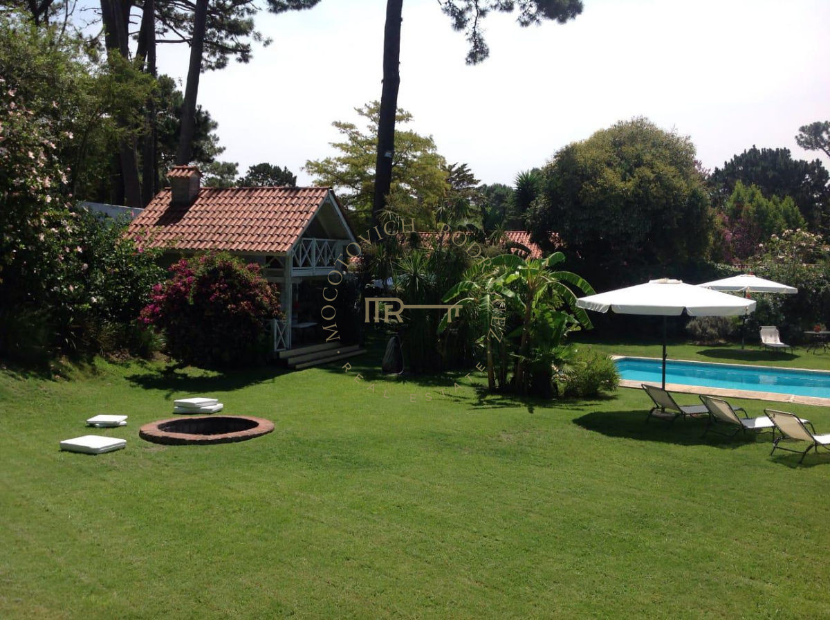 Casa ID.380 - Casa en alquiler temporal con piscina. 4 dormitorios - Paradas- Punta del Este